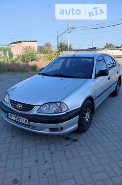 Седан Toyota Avensis 2001 в Запорожье