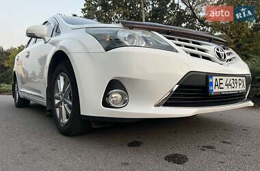 Седан Toyota Avensis 2012 в Днепре