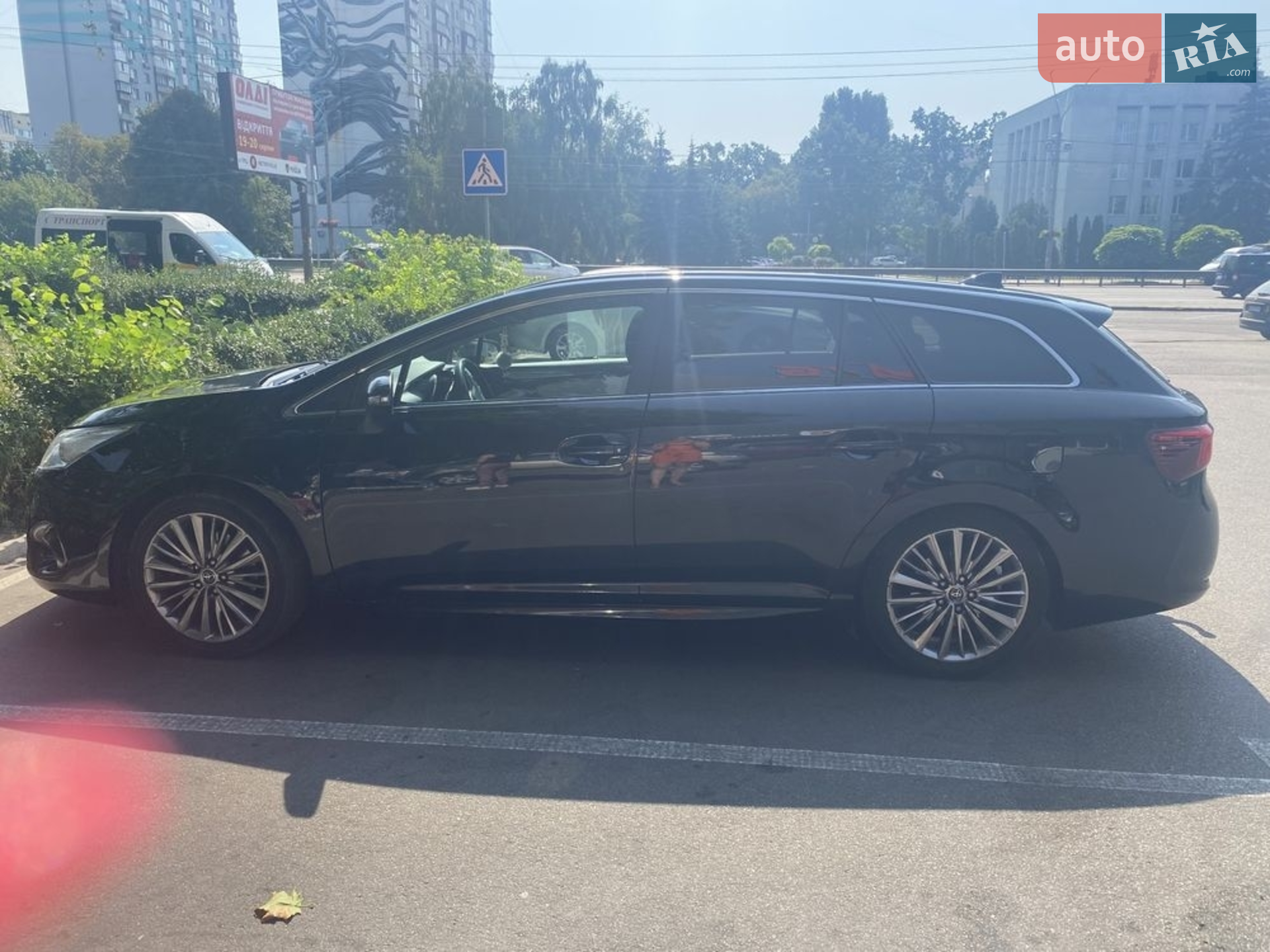 Toyota Avensis 2015