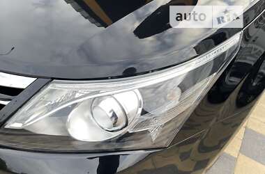 Седан Toyota Avensis 2015 в 
