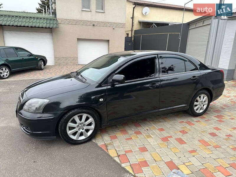 Седан Toyota Avensis 2003 в Одесі