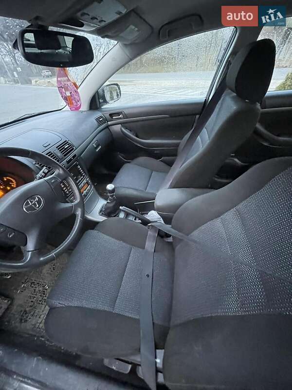Toyota Avensis 2008