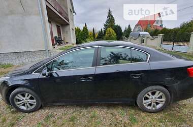 Седан Toyota Avensis 2013 в Кіцмані