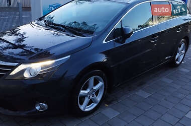 Универсал Toyota Avensis 2011 в Умани