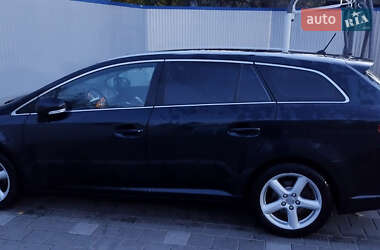 Универсал Toyota Avensis 2011 в 