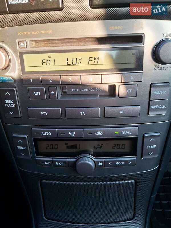 Седан Toyota Avensis 2006 в Львові