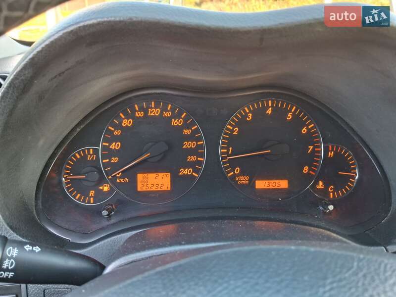 Седан Toyota Avensis 2006 в Львові