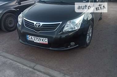 Седан Toyota Avensis 2011 в Черкассах