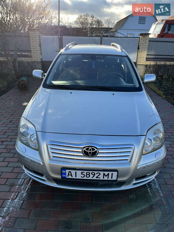 Универсал Toyota Avensis 2004 в Киеве