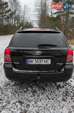 Универсал Toyota Avensis 2008 в Рокитном