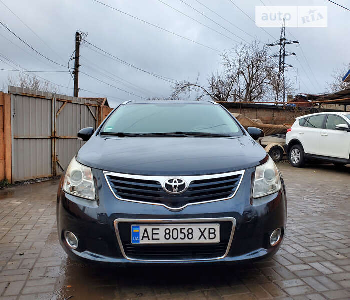 Универсал Toyota Avensis 2010 в Кривом Роге