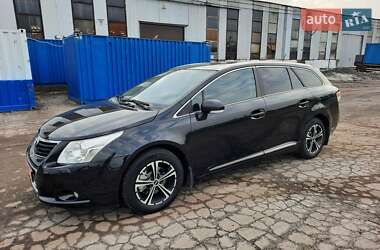 Универсал Toyota Avensis 2011 в Полтаве