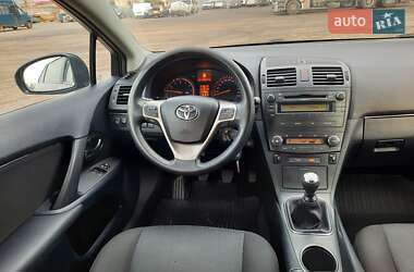 Универсал Toyota Avensis 2011 в Полтаве