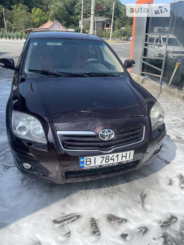 Седан Toyota Avensis 2007 в Полтаве