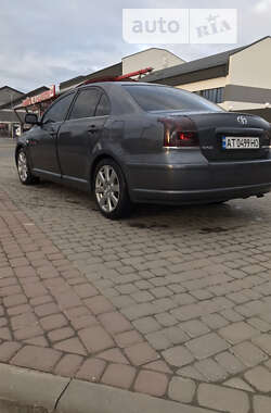 Лифтбек Toyota Avensis 2005 в Ивано-Франковске