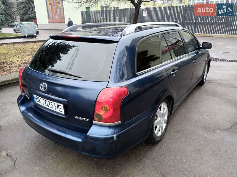 Універсал Toyota Avensis 2003 в Рівному