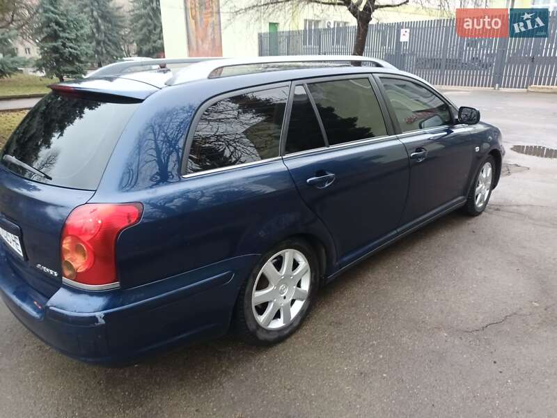 Універсал Toyota Avensis 2003 в Рівному