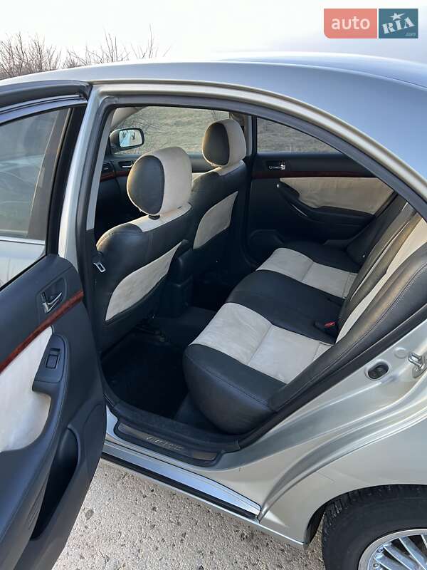 Седан Toyota Avensis 2003 в Болграде фото 11 Седан Toyota Avensis 2003 в Болграде