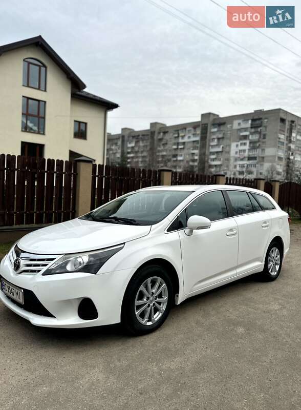 Toyota Avensis 2013