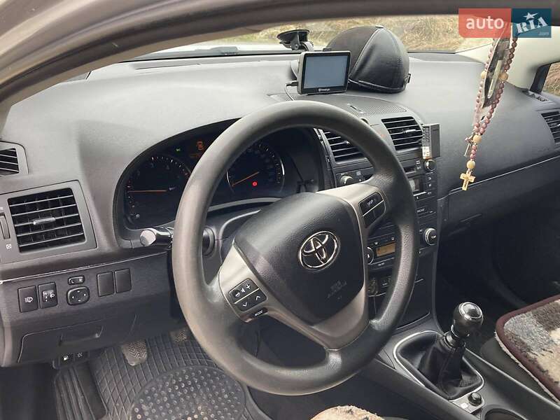 Универсал Toyota Avensis 2010 в Трускавце