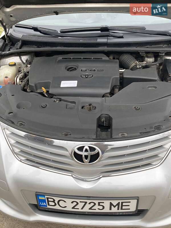 Универсал Toyota Avensis 2010 в Трускавце