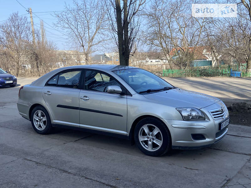 Ліфтбек Toyota Avensis 2007 в Новому Бузі