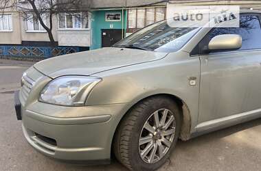 Седан Toyota Avensis 2003 в Павлограде