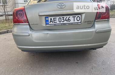 Седан Toyota Avensis 2003 в Павлограде