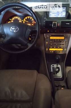 Универсал Toyota Avensis 2004 в Харькове