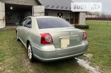 Седан Toyota Avensis 2007 в Самборе