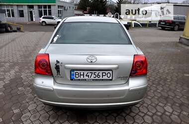 Седан Toyota Avensis 2004 в Львове