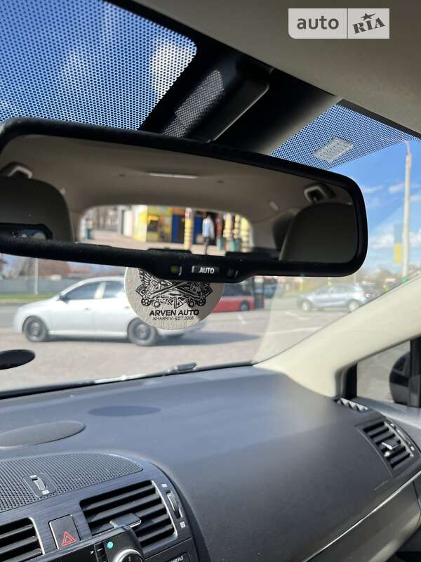 Универсал Toyota Avensis 2010 в Харькове