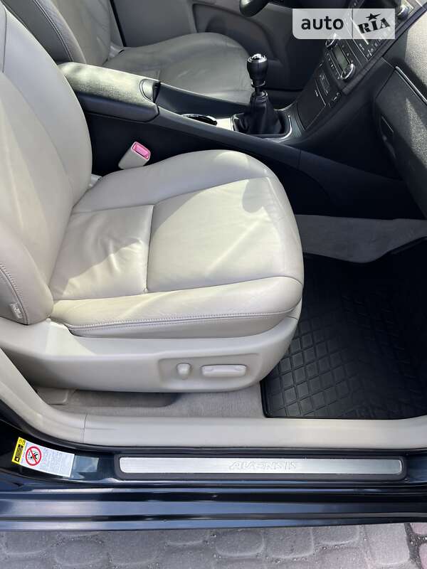 Универсал Toyota Avensis 2010 в Харькове