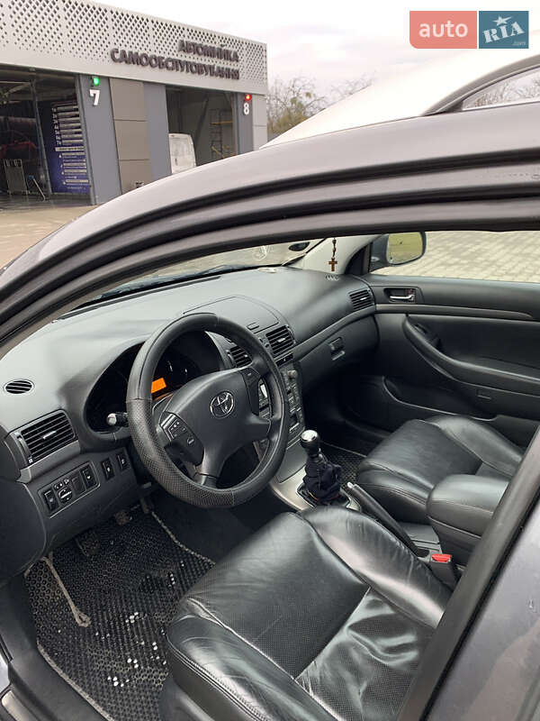 Универсал Toyota Avensis 2008 в Шептицькому