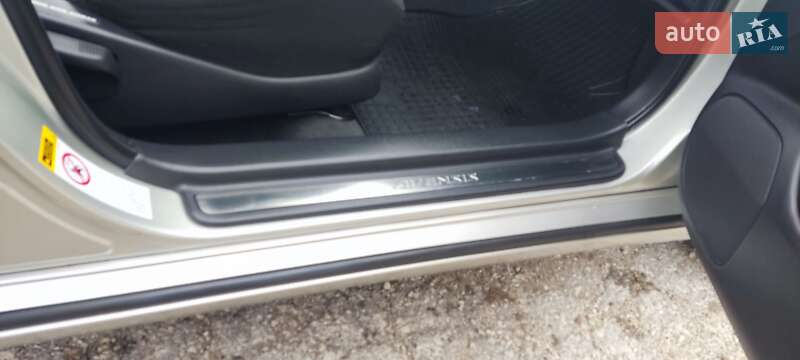 Універсал Toyota Avensis 2004 в Болграді