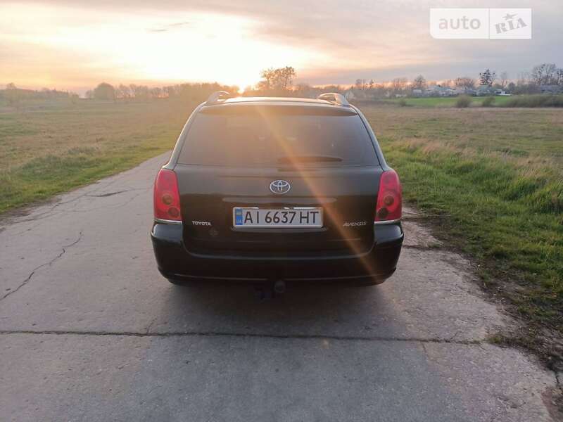 Универсал Toyota Avensis 2004 в Белой Церкви