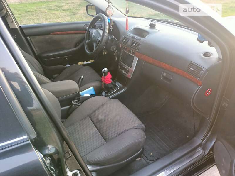 Универсал Toyota Avensis 2004 в Белой Церкви