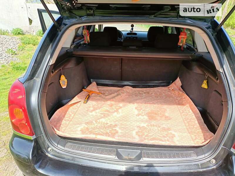 Универсал Toyota Avensis 2004 в Белой Церкви