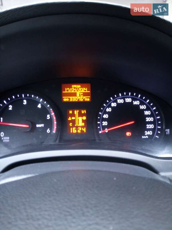 Универсал Toyota Avensis 2014 в Ивано-Франковске