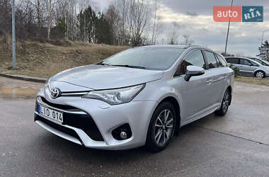 Универсал Toyota Avensis 2016 в Ивано-Франковске