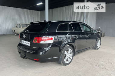 Універсал Toyota Avensis 2010 в Житомирі