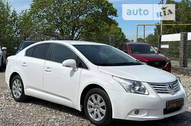 Седан Toyota Avensis 2010 в Одессе