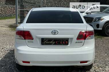 Седан Toyota Avensis 2010 в Одессе