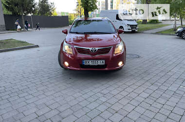 Універсал Toyota Avensis 2011 в Івано-Франківську