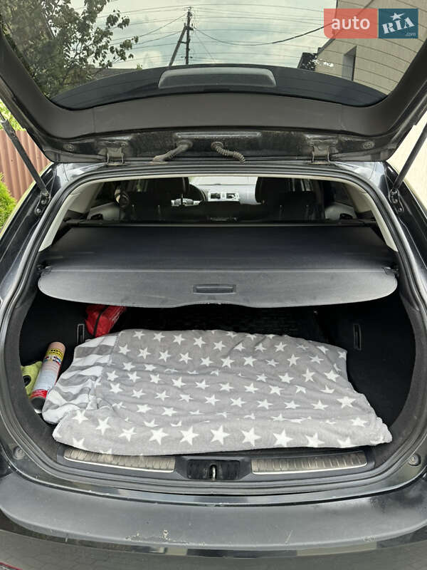 Универсал Toyota Avensis 2012 в Сосновке