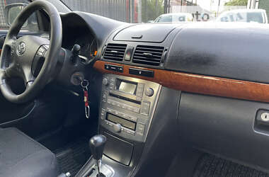 Седан Toyota Avensis 2006 в Запорожье