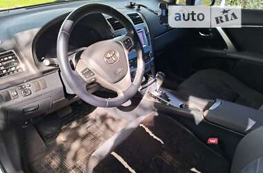 Седан Toyota Avensis 2012 в Черкассах