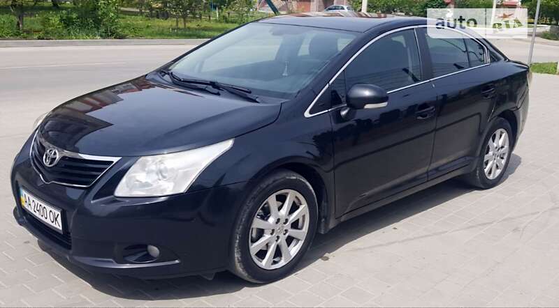 Седан Toyota Avensis 2011 в Чорткове