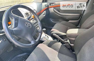 Седан Toyota Avensis 2008 в Днепре