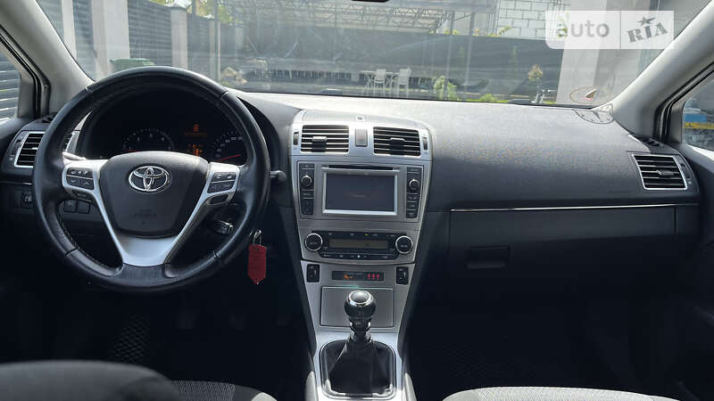 Универсал Toyota Avensis 2014 в Житомире